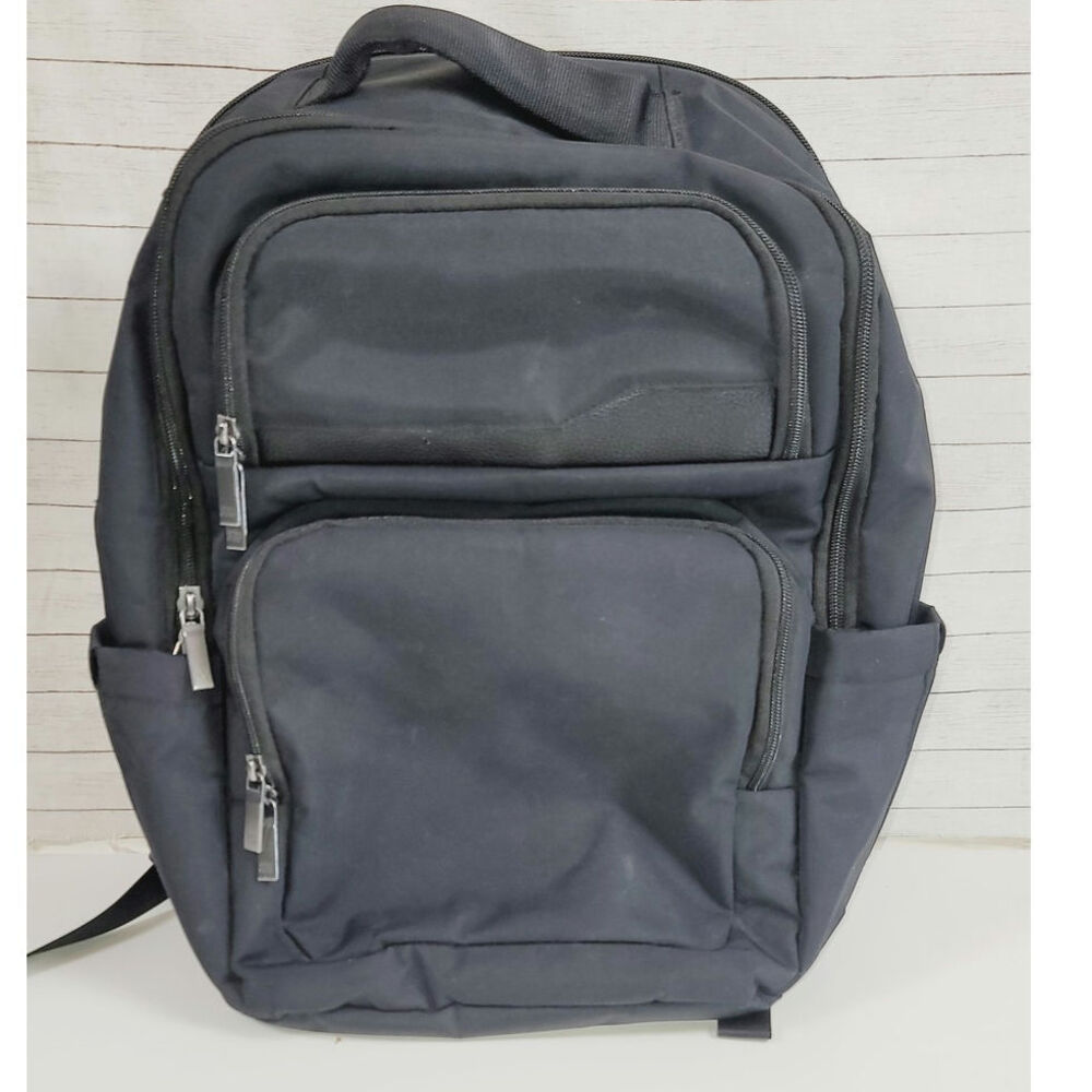 OPEN STORY Signature Day Trip  Water-Resistant Back Pack in Black